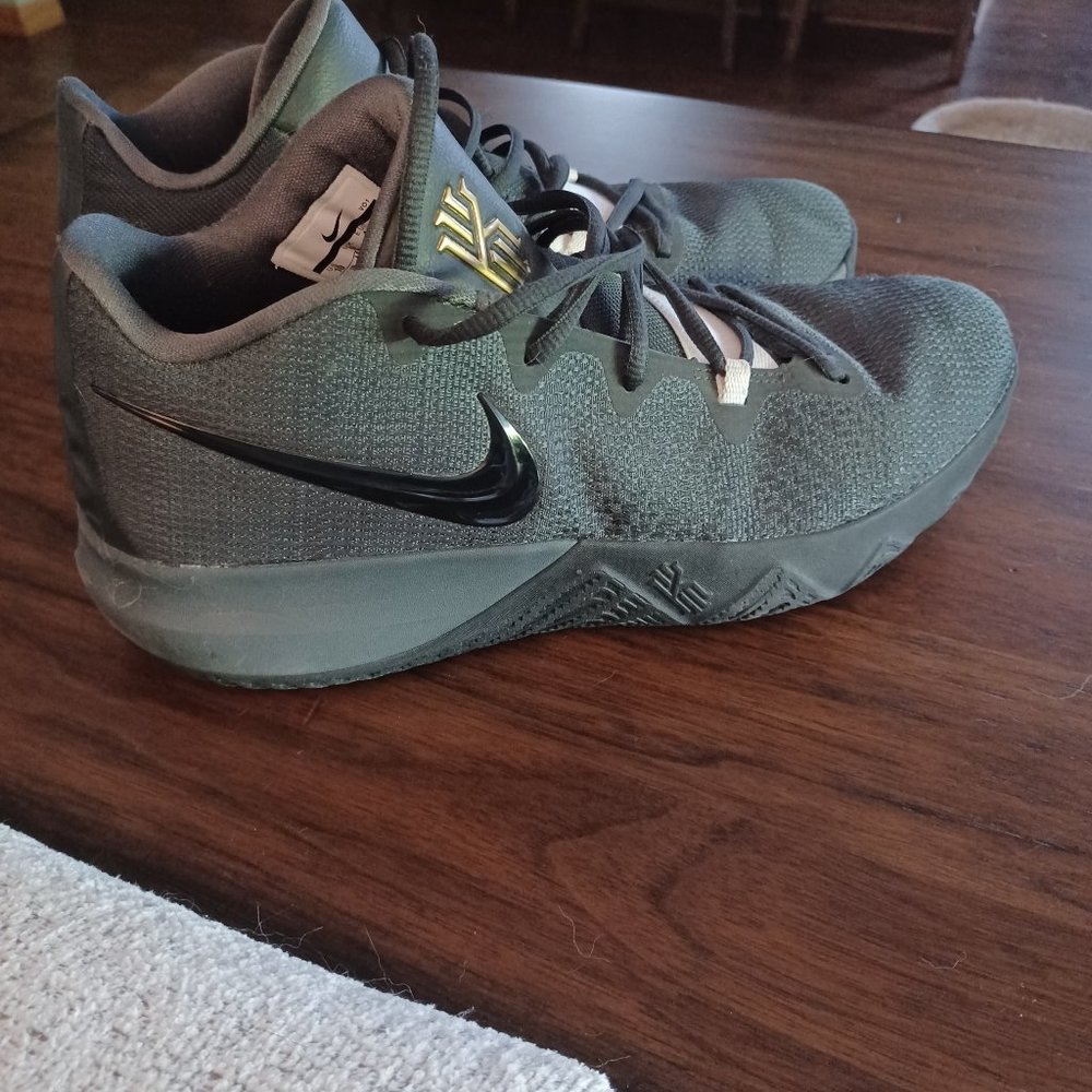 Kyrie Flytrap EP 'Celtics Nike shoes